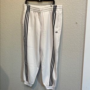 NWT Adidas Women’s 70s FLEECE JOGGERS sz XL